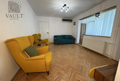 Apartament cu 3 camere semidecomandat, mobilat în Alexandru Obregia