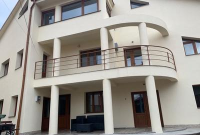 Casă individuală cu 7 camere în Mazepa 2