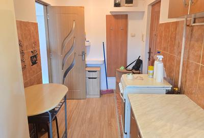 Vand apartament 2 camere semidecomandat in Deva, zona Micro 15, situat pe mijloc - 5
