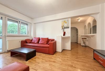 Apartament cu 3 camere semidecomandat, mobilat în Zorilor
