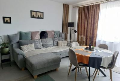 Apartament cu 2 camere semidecomandat, mobilat în Florești
