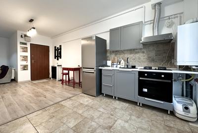 Apartament cu 2 camere semidecomandat, mobilat în Metalurgiei