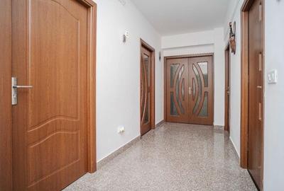 3 camere D- complex Cristal - etaj 3- 100 mp-  Pacurari -Rediu-168000 euro - 7