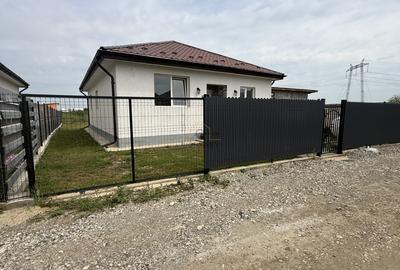 Casă individuală cu 4 camere în Ciorogârla