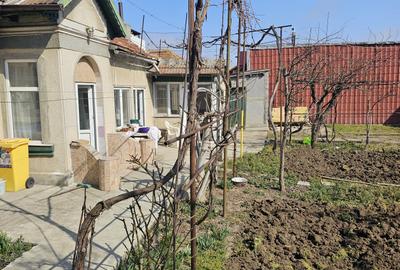 Casă individuală cu 4 camere în Brătianu