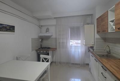 Apartament cu 2 camere decomandat, mobilat în Faleza Nord