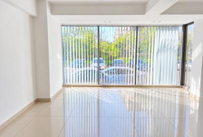 Spațiu de birouri/comercial cu vedere la Dunăre – 203 mp, parter, bloc 2008 - 10