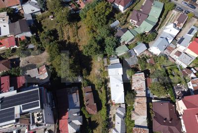 Teren Construcții intravilan de 1173 mp, în Central