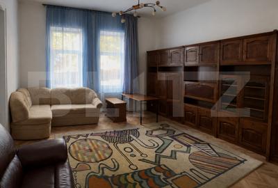 Apartament cu 4 camere semidecomandat, mobilat în Gruia