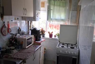 Apartament cu 4 camere semidecomandat în Dacia