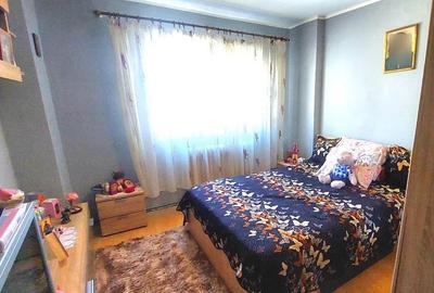 Apartament cu 4 camere în Cetate