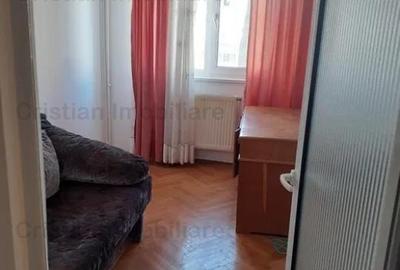 Apartament cu 4 camere semidecomandat în Obor