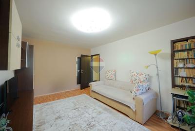 De vânzare apartament cu 3 camere , pe Strada Sovata - Oradea - 9
