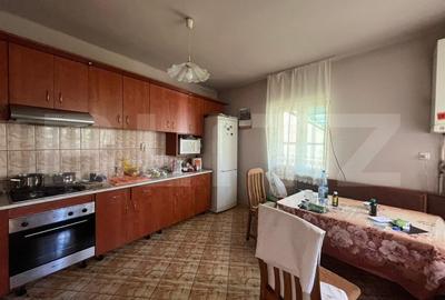 Casă cu 3 camere în Ultracentral