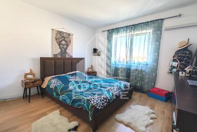 Apartament cu 3 camere decomandat în Lipovei