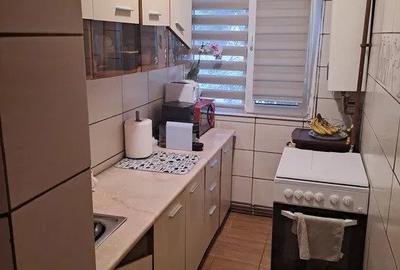 Apartament cu 3 camere, etaj 1/4, zona Alexandru Cel Bun - 7