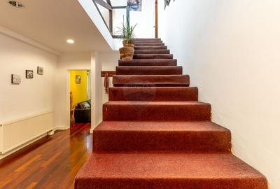 Casă / Vilă cu 6 camere de închiriat, tip estate, 0% comision - 6