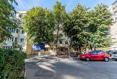 Apartament cu 3 camere semidecomandat în Aurel Vlaicu