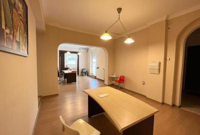 Apartament Interbelic Premium | 3 Camere + Cameră de Serviciu | Calea Victoriei - 5