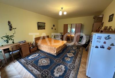 Casa 2 corpuri P+M si P+1 spatiu comercial 70 mpu la strada 2 garaje - 7