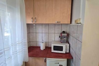 Garsonieră nedecomandată, mobilată în Lipovei