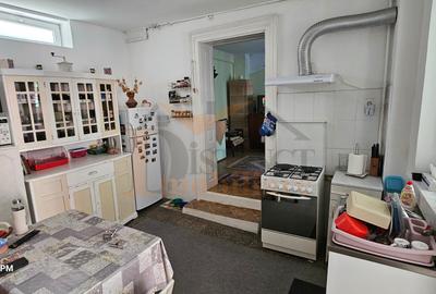 Vanzare casa cu 300 mp teren, Schei-Biserica Sfanta Treime, acces din 2 strazi - 8