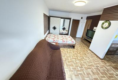 Garsonieră decomandată, mobilată în Florești