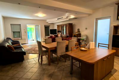 Vila Breaza  213Mp , teren 419mp , zona centrala , comision 1,5% - 15