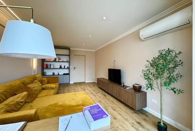 Ap.2 cam decomandat Podu Ros/Piata Nicolina, renovat, amenajat complet! - 1