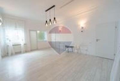 Apartament de inchiriat, 137 mp, central, curte proprie - 15