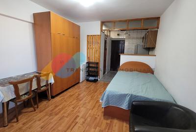 Garsonieră semidecomandată, mobilată în Mărăști