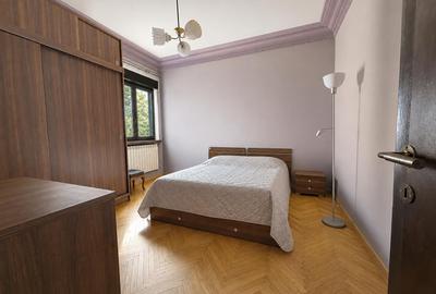 Apartament Romana, Caderea Bastiliei - 3