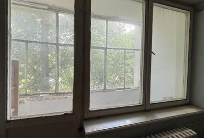 Apartament cu 2 camere circular în Est