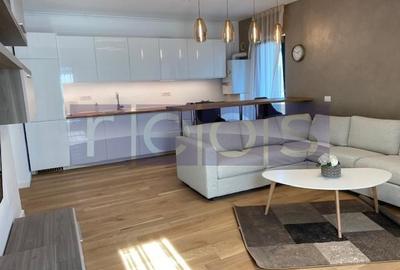Apartament cu 3 camere decomandat, mobilat în Băneasa