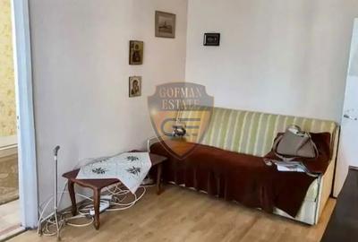Apartament cu 3 camere semidecomandat, mobilat în Năvodari