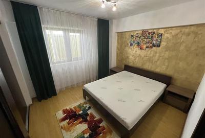 Apartament cu 2 camere decomandat, mobilat în Central