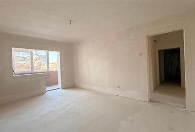 Apartament cu 3 camere, 2 bai, UMF CENTRU, decomandat, bloc din 1980 - 2