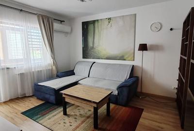 Apartament cu 3 camere decomandat, mobilat în Titan