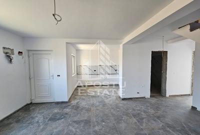 Casă individuală cu 3 camere în Săcălaz