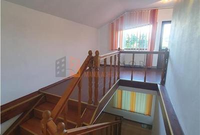 EXCLUSIVITATE! Casa cu teren si garaj in cartierul Mihai Viteazu - 8