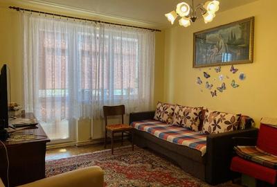 Apartament cu 2 camere semidecomandat, mobilat în Hipodrom 1