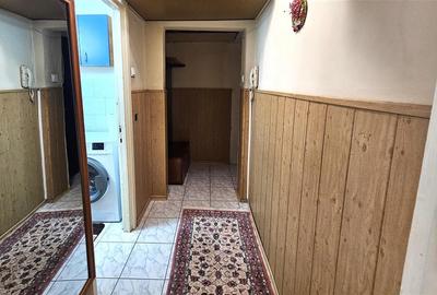 Tatarasi-Piata Chirila, apartament cu 2 camere, etaj  intermediar - 2