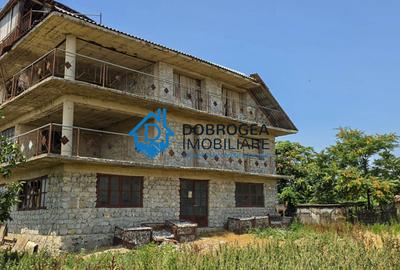 Casă individuală cu 7 camere în Mahmudia