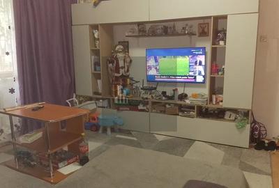 Apartament cu 2 camere semidecomandat în Brâncoveanu