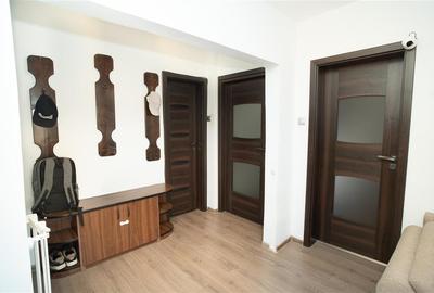 Apartament de vanzare cu 3 camere(transformat din 4 camere) pe Bld Dacia - 8