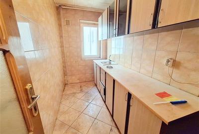 Apartament 2 semidecomandate, etaj 3 din 4, zona Miron Costin - 3