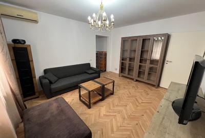 Apartament cu 3 camere semidecomandat, mobilat în Gara de Nord