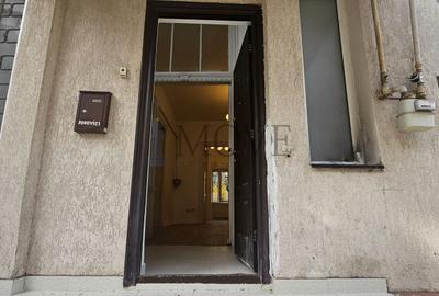 Caderea Bastiliei - Biroul tau cu personalitate - 24