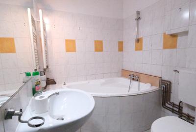 Vanzare 3 sau 4 camere in vila robustă Cotroceni la etajul 1, intrare separată - 11