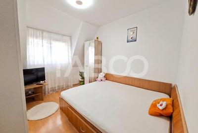 Apartament cu 3 camere decomandat, mobilat în Vasile Aaron